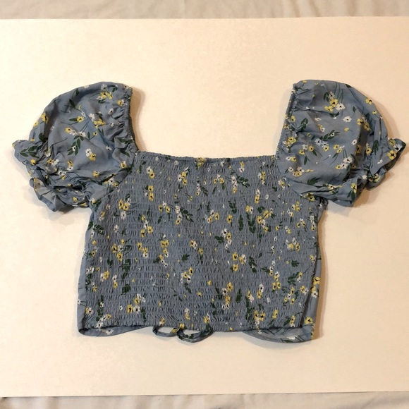 Crop Floral Top with Ruched Front - Picture 2 of 4